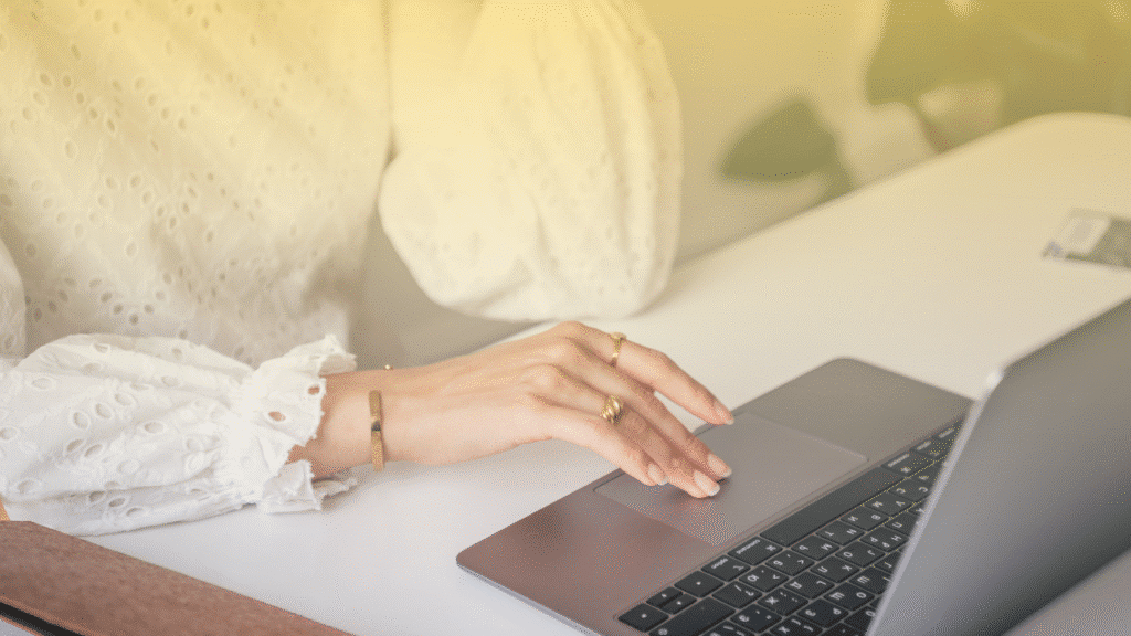 woman hands in a laptop